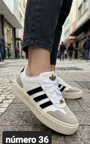Tênis Adidas 
