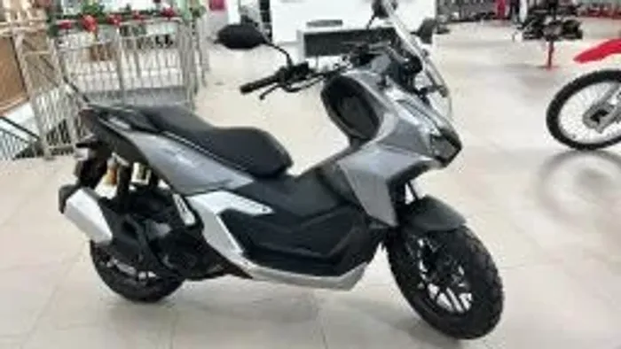 Honda scooter ADV 160 2026  okm 