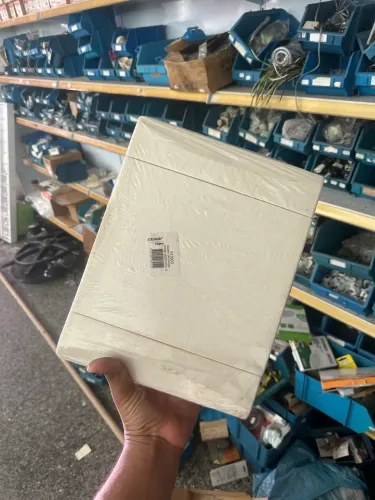 Quadro de distribuição 16 Din/ 12UL sobrepor