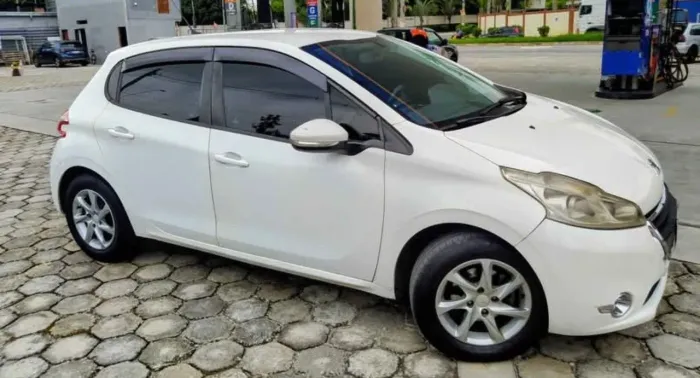 Peugeot 208 Active/active Pack 1.5 Flex 8V 5P 2014