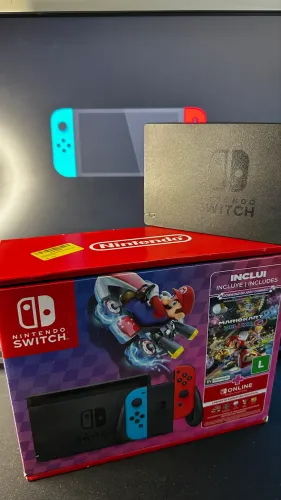 Nintendo Switch completo + Mario Kart 7 Digital