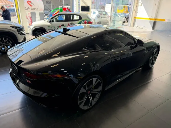 Jaguar F-Type 2.0 R-dynamic Coupe 300cv Aut. 2023
