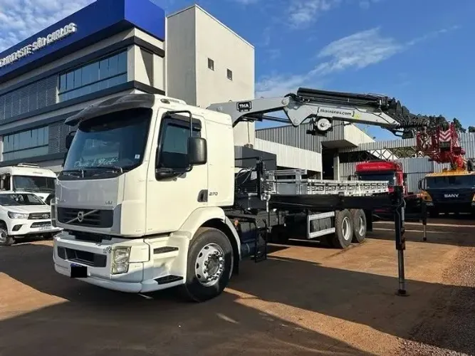 volvo vm 270 6x2 ano 2013 munck tka 48.T