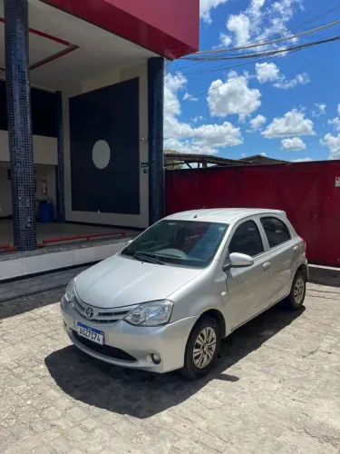 Toyota Etios X 1.3 Flex 16V 5P Mec. 2014