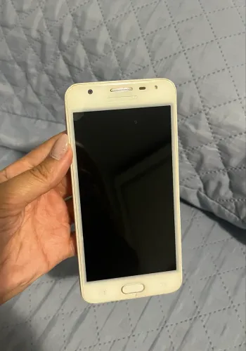 Celular J5