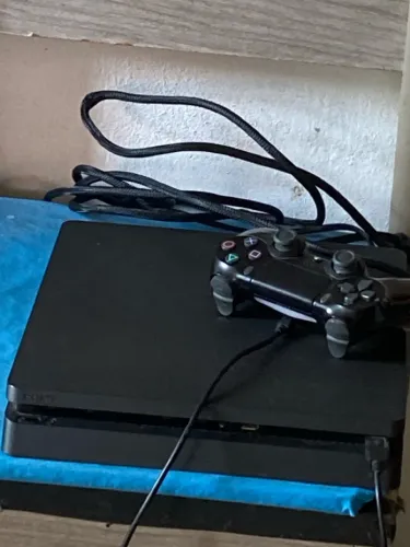 Ps4 slim