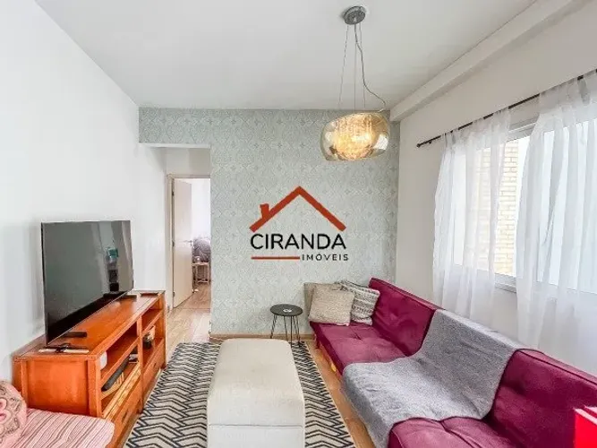 Apartamento na Frei Caneca - Varanda Dupla, Vaga e Condomínio Clube