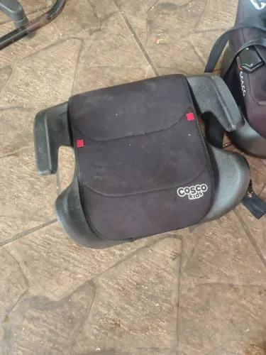Cadeira e assento elevado Cosco Avanti