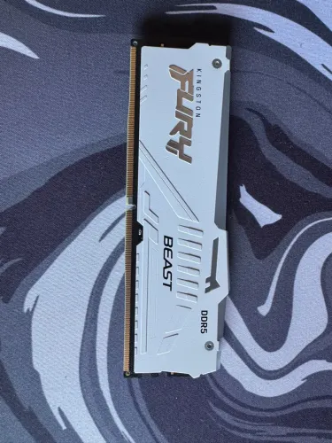 Memória RAM Kingston Fury Beast Expo 16GB, RGB, 6000MT/s, DDR5, CL30, Branco