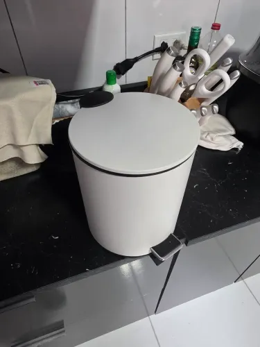 Lixeira Modern 5L Branca Seminova
