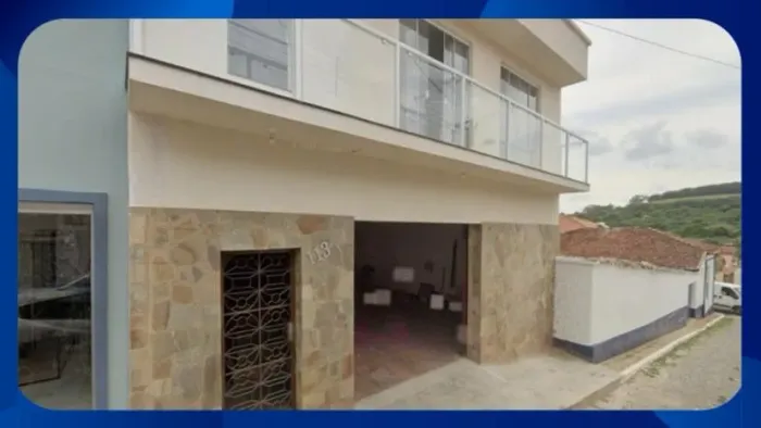 PRÉDIO RESIDENCIAL/COMERCIAL - Rua Barão de Irapuã, 113-115, Centro, Campanha/MG, com área