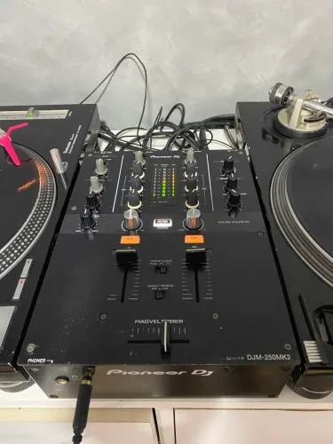 Toca disco technics mk2 mixer pioneer e agulha ortofon