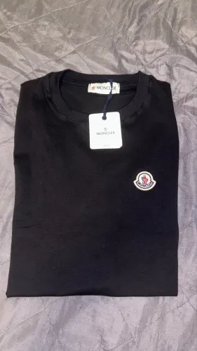 Camiseta Moncler M - Nova.