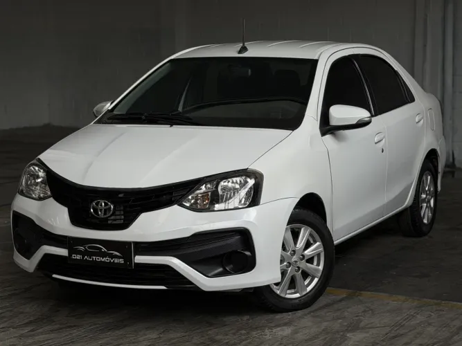 Toyota Etios X Plus Sedan 1.5 Flex 16V 4P Mec. 2021