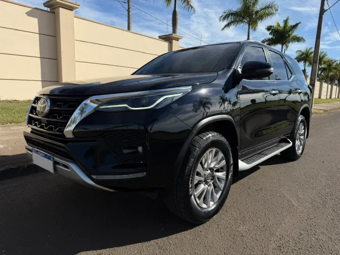 Toyota Hilux SW4 SRX 4X4 2.8 TDI 16V Dies. Aut. 2021