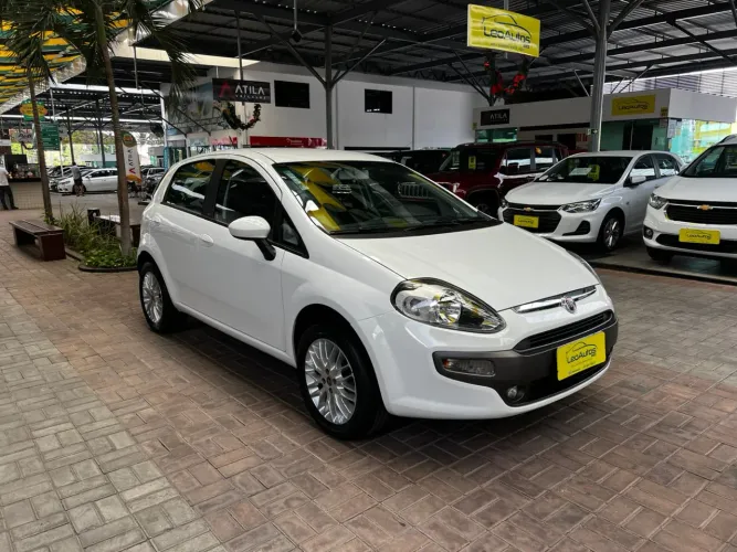 Fiat Punto Essence SP 1.6 Flex 16V 5P 2014