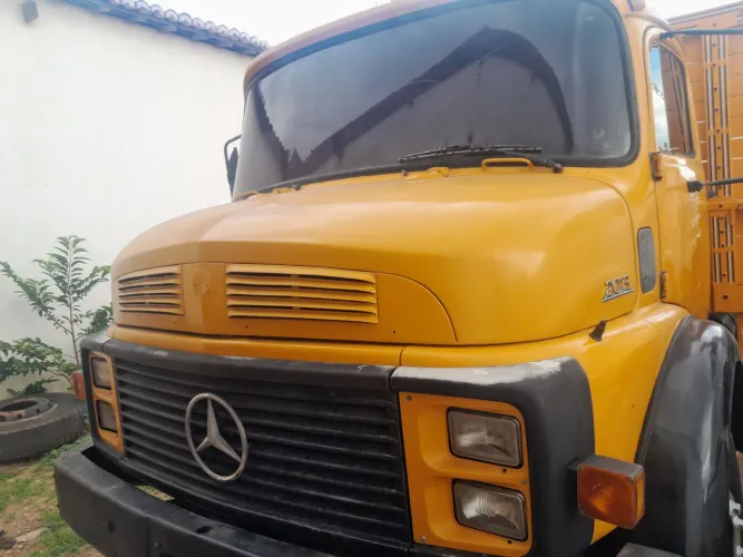 Mercedes 2013 truck 
