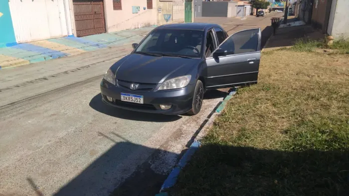 Honda Civic Sedan Lx/lxl 1.7 16V 115cv Aut. 4P 2005
