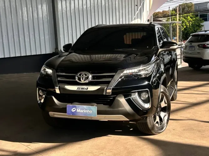 Toyota Hilux SW4 SRX 4X4 2.8 TDI 16V Dies. Aut. 2017