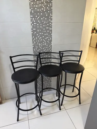 Banquetas Altas em Ferro com Assento Estofado - Excelente Estado