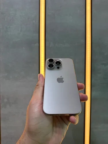 iPhone 16 Pro 128GB seminovo 