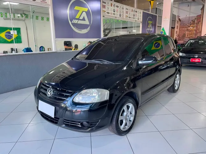 Volkswagen Fox Plus 1.0mi/ 1.0mi Total Flex 8V 3P 2008
