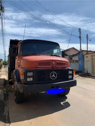 Caminhão truck 1313 83