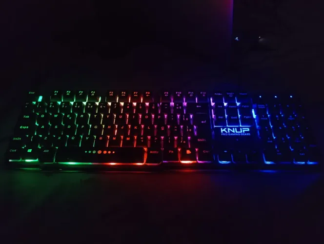 Teclado knup pro gaming gears