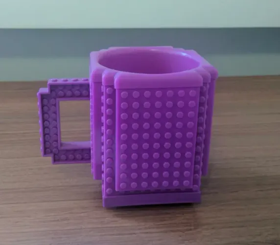 DECORAÇÃO - CANECA ESTILO LEGO COR: ROXA