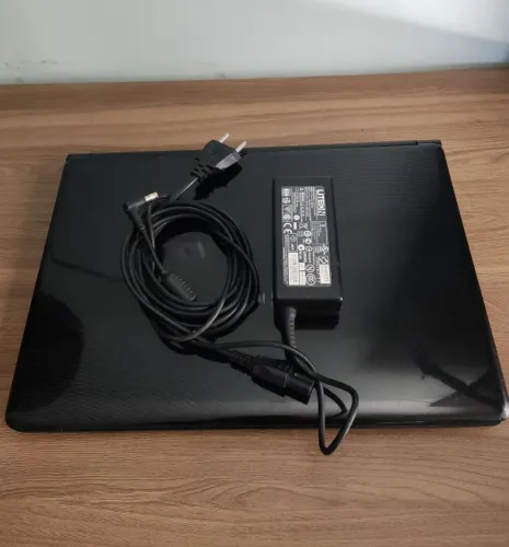 Notebook Itautec InfoWay W7535 (para retirada de peças / sucata) - Não liga