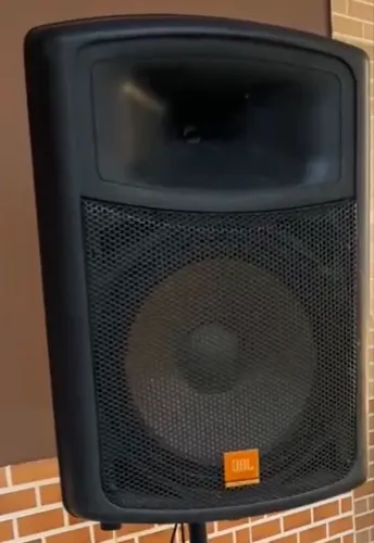 CAIXA JBL PROFISSIONAL 200W