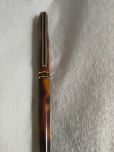 Caneta esferográfica Pierre Cardin