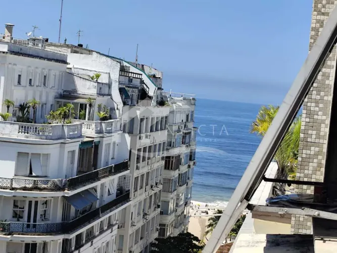 Maravilhoso apartamento dividido em sala quarto com vista mar