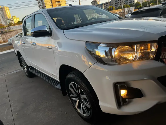 Toyota Hilux CD SRV 4X4 2.8 TDI Diesel Aut. 2019
