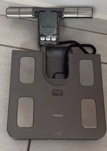Balança de bioimpedancia omrom