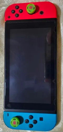 Nintendo Switch 1 v2 + Case + Cartão de Memória
