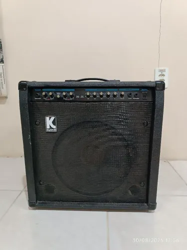 Amplificador Kuston para contrabaixo