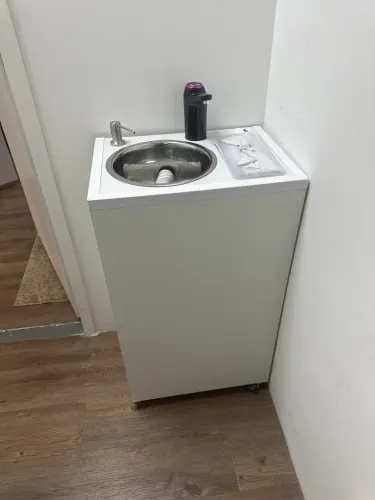 Pia móvel portátil