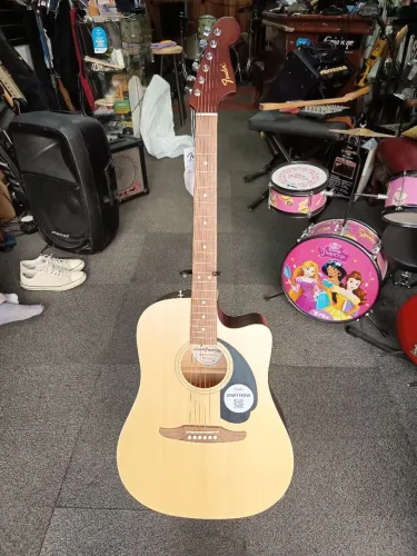Violão fender Califórnia braço de guitarra