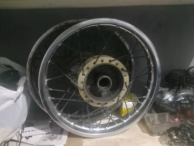 Roda traseira Biz 125 freio lona