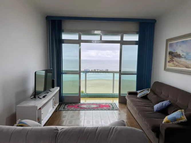 Apartamento à venda em Praia Grande, bairro aviação com 2 dorm