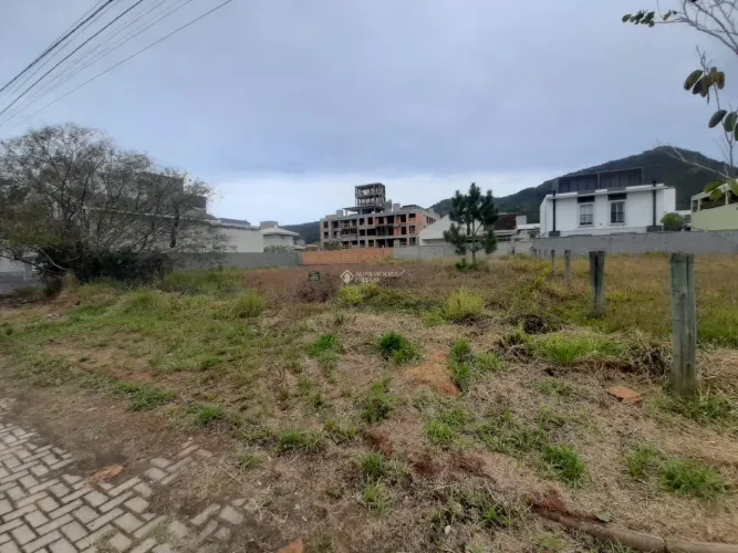Lindo Lote no Portal do Ribeirão com 720 metros com projeto aprovado para construção de pr