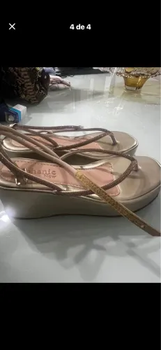 Vende-se sapato novo TAM 37