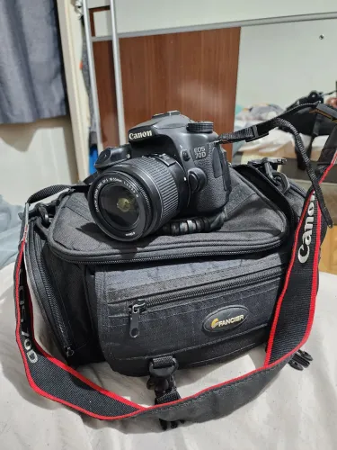 CANON 70D + lente 18-55 + bolsa transporte