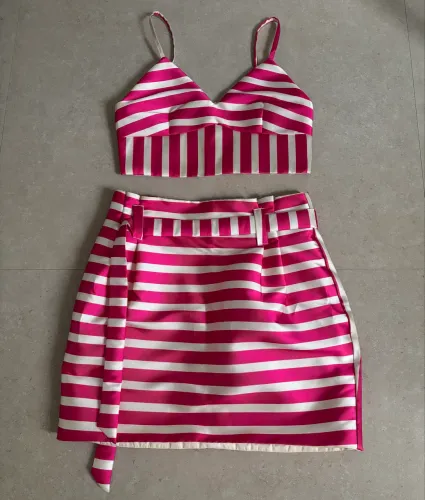 conjunto two in - tamanho 16 (modelagem grande -> veste P/M)