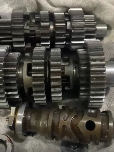 Câmbio de hornet carburada e cubo do Plator