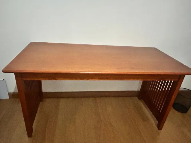 Mesa de escritório - madeira