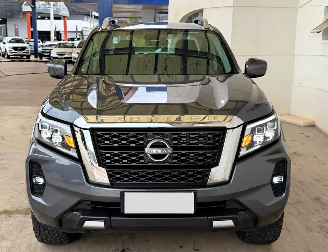 Nissan Frontier XE CD 4X4 2.3 Bi-TB Diesel Aut. 2025