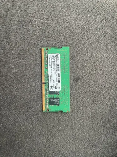 Memória RAM verde 4GB 1 Smart SH564128FJ8NWRNSQG