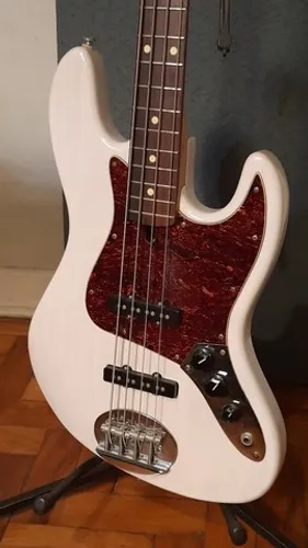 Baixo Lakland Skyline 44-60 (Edição Limitada)